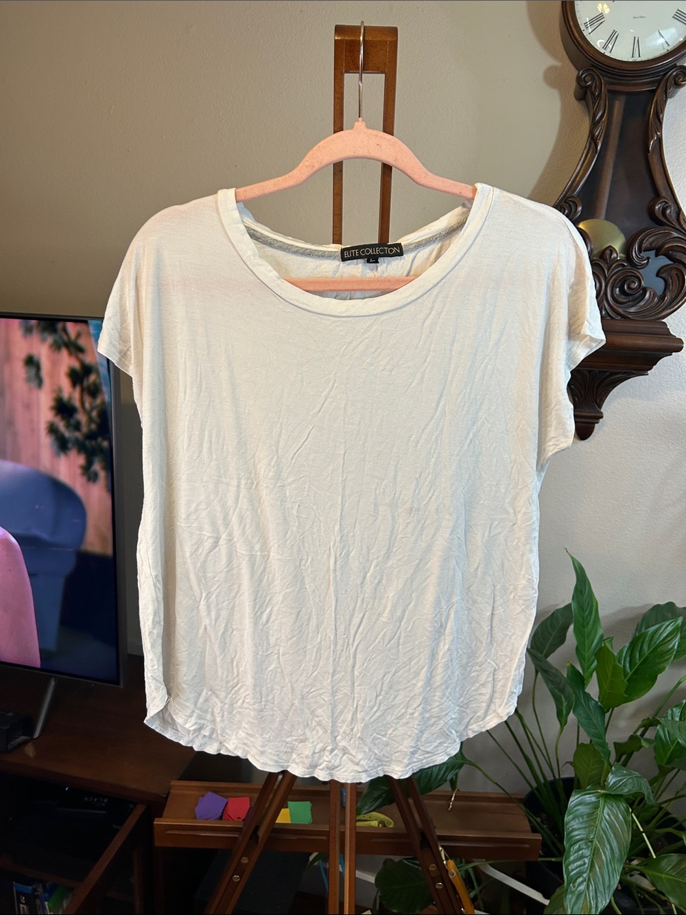 Tea Collection Off-White Short Sleeve Scoop Neck Tee